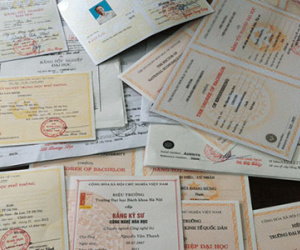 Choáng với "công nghệ" sản xuất bằng THPT giả chỉ trong 10 phút