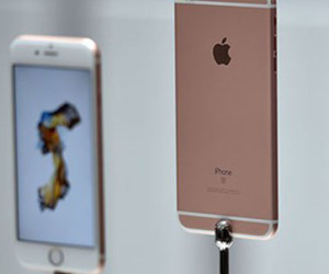 Hai thanh niên rủ nhau bán thận để mua iPhone 6S