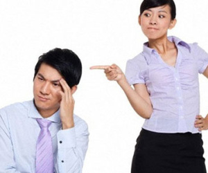 Bị khủng bố tinh thần vì từng “lên giường” với tình cũ