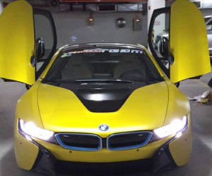 BMW i8 màu độc của dân chơi ở Sài Gòn