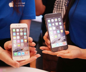 iPhone chính hãng hạ cả triệu đồng, xách tay chững giá