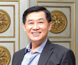 "Vua hàng hiệu": "Tiền sẽ chảy vào túi tôi!"