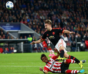 M.U nổi giận vì UEFA vinh danh hậu vệ "chém" Luke Shaw