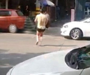 Nổi cơn cuồng ghen cắt phăng "của quý" người tình