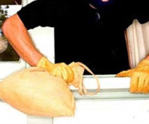 Trộm túi tiền 60 triệu đồng của người chăm chồng bị ung thư