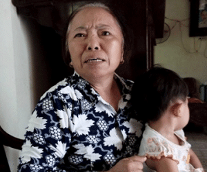 Hà Nội: Mẹ chết, hai con nguy kịch nghi do ăn lê