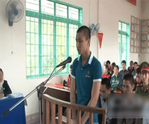 Bạn gái nói chuyện với trai lạ, nam thanh niên 9x vung dao giết người