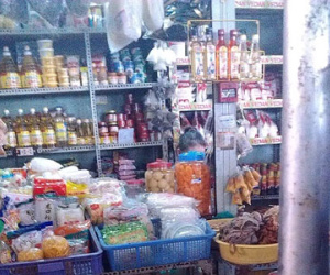 "Mục sở thị" công nghệ chế giấm ăn "siêu tốc" từ a-xít và nước lã