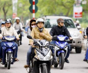 "Cấm người cận thị lái xe" là không chuẩn xác