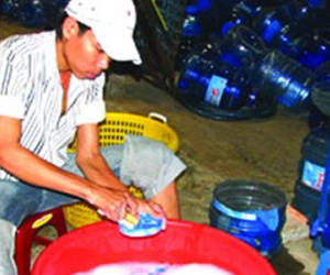 Kinh hoàng công nghệ nước đóng bình
