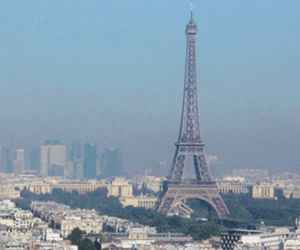 Tháp Eiffel đóng cửa vì báo động khủng bố