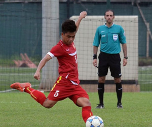U16 Việt Nam mất ngôi đầu bảng sau trận thua 0-1