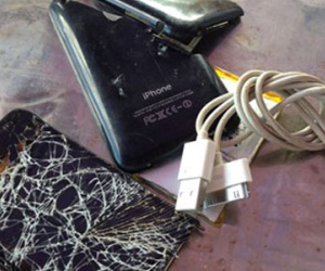 Bà bầu bị điện giật tử vong khi sạc điện thoại iPhone