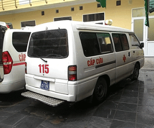 Bệnh nhân thập tử nhất sinh, xe cứu thương chết máy