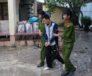 Nam sinh viên hạ sát đồng môn cướp tài sản bất thành