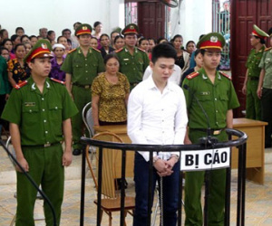 Tên trộm giết cô giáo rồi đốt xác phi tang lĩnh 18 năm tù