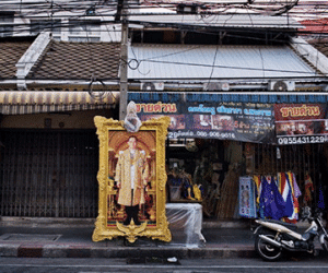 Vua ốm, tương lai Thái Lan trở nên khó lường
