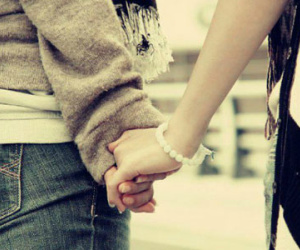 Bạn trai bị tình cũ tố lừa tình và tiền