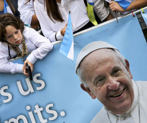 Cả nhà Tổng thống Obama ra sân bay đón Giáo hoàng Francis