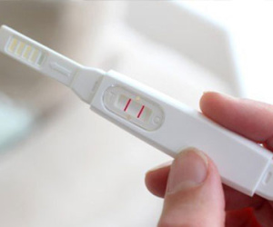 "Quan hệ" mặc cả quần áo có "dính bầu" hay không?