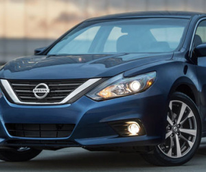Nissan chính thức công bố Teana 2016