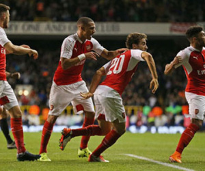 Tottenham 1-2 Arsenal: Flamini lập siêu phẩm, ghi cú đúp, giải cứu "Pháo thủ"