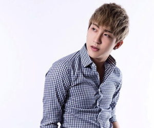 Hot boy B Trần úp mở về việc chia tay Quỳnh Anh Shyn