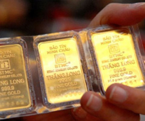 Vàng tăng giá mạnh, USD ngân hàng quay đầu đi xuống