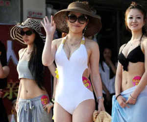 Vén màn tuyển vợ dị hợm của giới đại gia giàu có