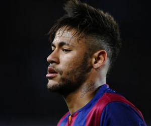 Dính cáo buộc trốn thuế, Neymar bị phong tỏa tài sản