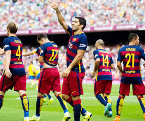 Barca 2-1 Las Pamas: Suarez tỏa sáng cứu Barca