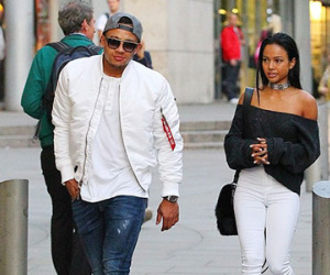 Depay đi mua sắm cùng người mẫu gốc Việt