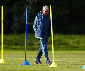 HLV Mourinho cảnh cáo cầu thủ Chelsea lần 2
