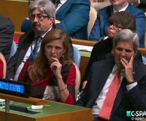 John Kerry ngáp khi Obama phát biểu