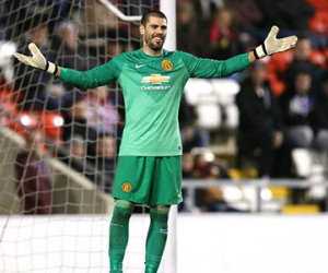 Van Gaal đay nghiến, dìm Valdes xuống đáy