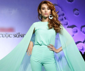 Siêu mẫu Hoàng Yến tuyên bố giải nghệ