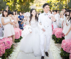 Đám cưới lãng mạn và hạnh phúc của "cô bé trà sữa" và đại gia 40 tuổi