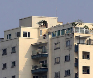 Những tòa nhà sai phép bị cắt ngọn ở thủ đô