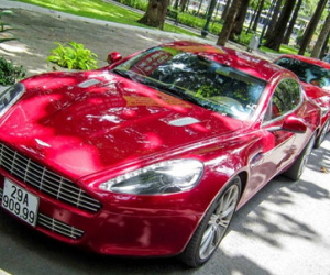 Siêu xe Aston Martin Rapide biển Hà Nội vào Sài Gòn