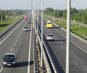 Đề xuất giảm tốc độ đường cao tốc xuống 100 km/h