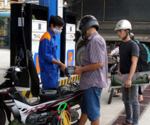 Xăng tiếp tục tăng giá