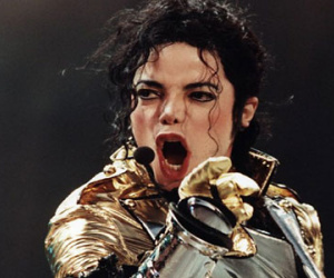 Michael Jackson bị giết vì mục đích chính trị?