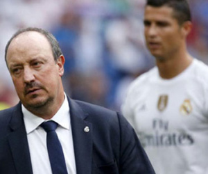 Bất công ở Real: Ronaldo đá kém, Benzema bị “trảm”