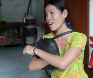 Người bán vé số quật ngã 3 tên cướp: “Tôi giật lại bằng mọi giá”
