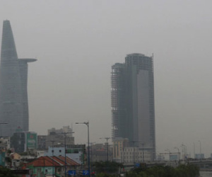 Sài Gòn chìm trong "sương" do ô nhiễm