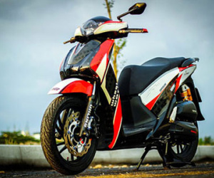 Honda SH sơn lạ mắt, độ hàng hiệu ở Sài Gòn