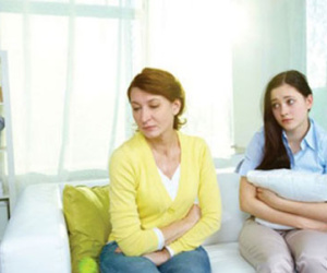 Con dâu bị ghẻ lạnh sau khi giúp mẹ chồng đánh ghen