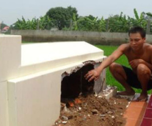 Đập mộ vợ lấy hài cốt vứt sông: Xin mò tìm để chuộc lỗi
