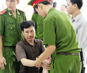 Vụ "dùng nhục hình": Hai cựu điều tra viên kêu oan, tuyên bố sẽ kháng cáo