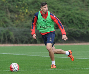 Chelsea và Arsenal bị phạt vì vụ xô xát giữa Costa với Gabriel